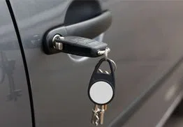 Lock And Locksmith In Long Beach Long Beach, CA 562-567-6815 Lock And Locksmith In Long Beach Long Beach, CA 562-567-6815 - 14a-Car-unlock